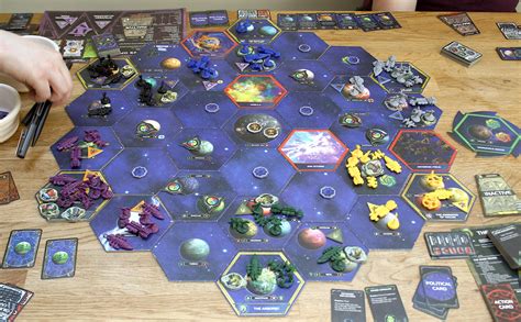 Twilight Imperium: ¡Un Juego de Espacio Intergaláctico que Te Hará Reinado la Galaxia!